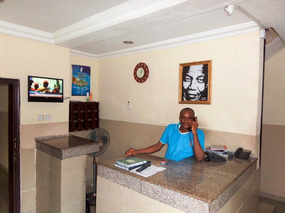 Wonder King Hotel Lagos Esterno foto