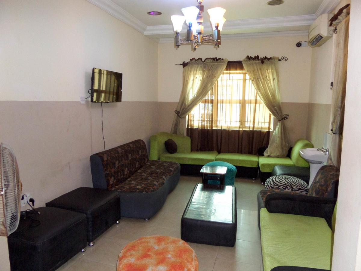 Wonder King Hotel Lagos Esterno foto