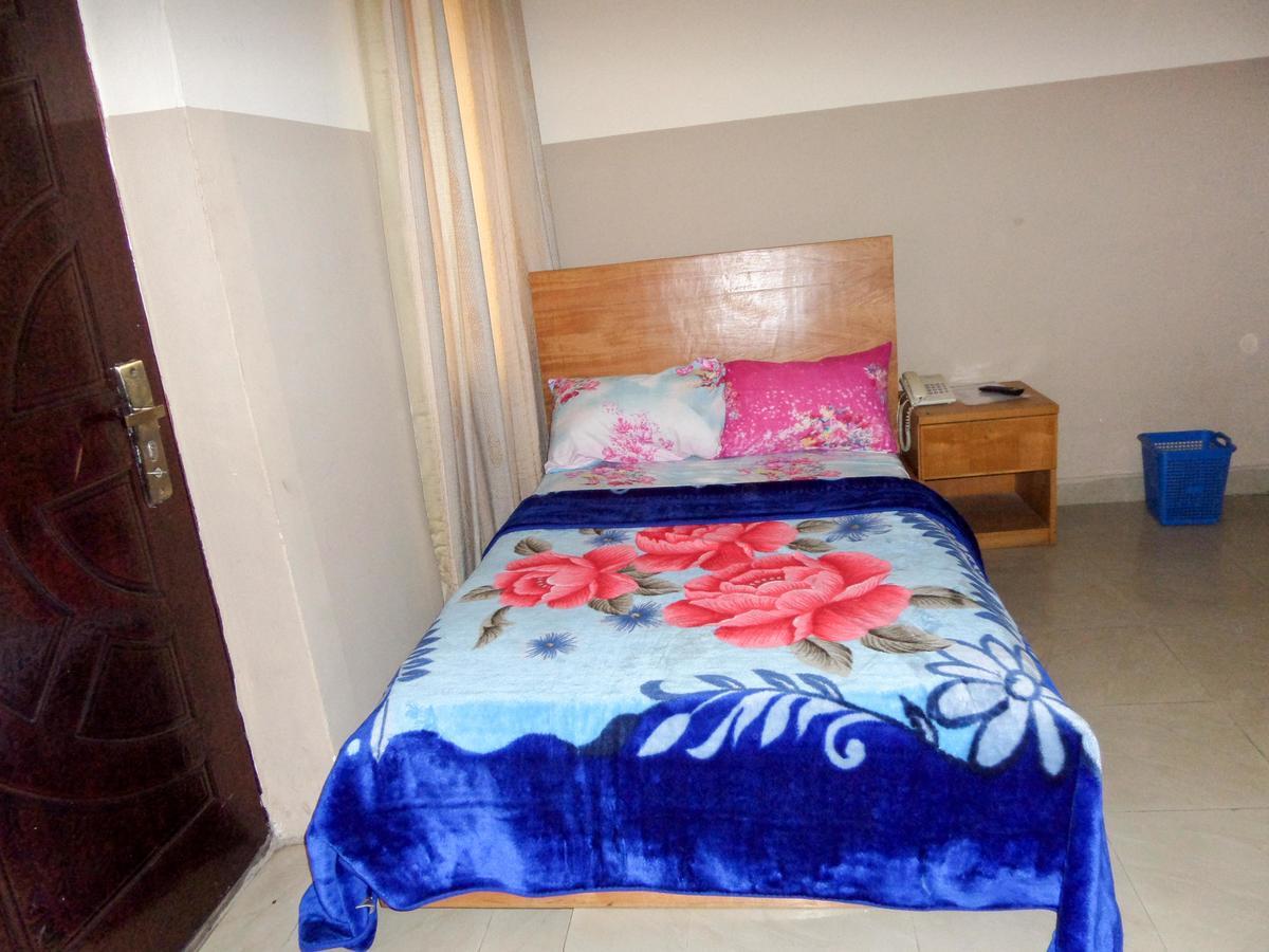 Wonder King Hotel Lagos Esterno foto