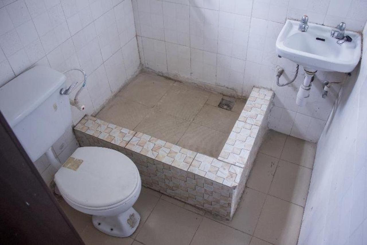 Wonder King Hotel Lagos Esterno foto