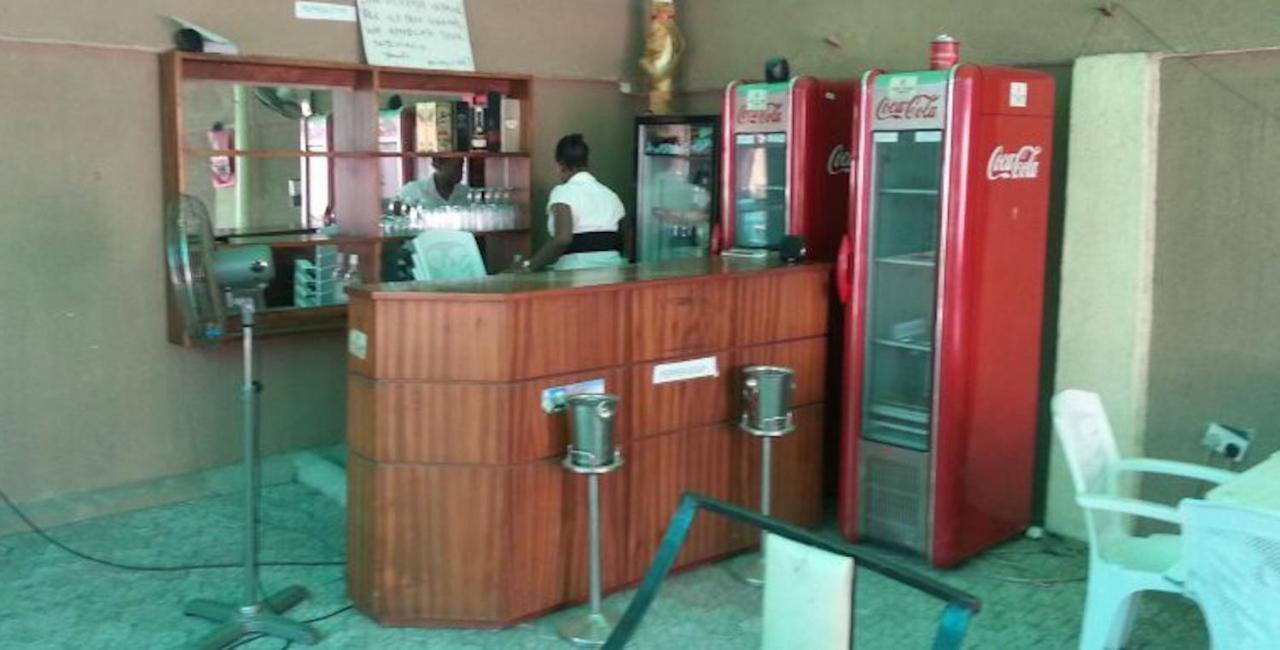 Wonder King Hotel Lagos Esterno foto