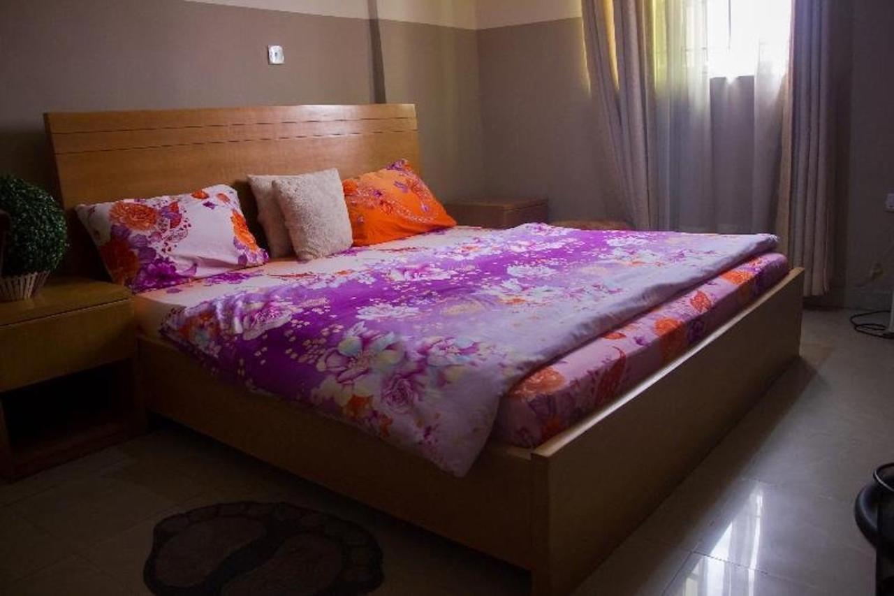 Wonder King Hotel Lagos Esterno foto