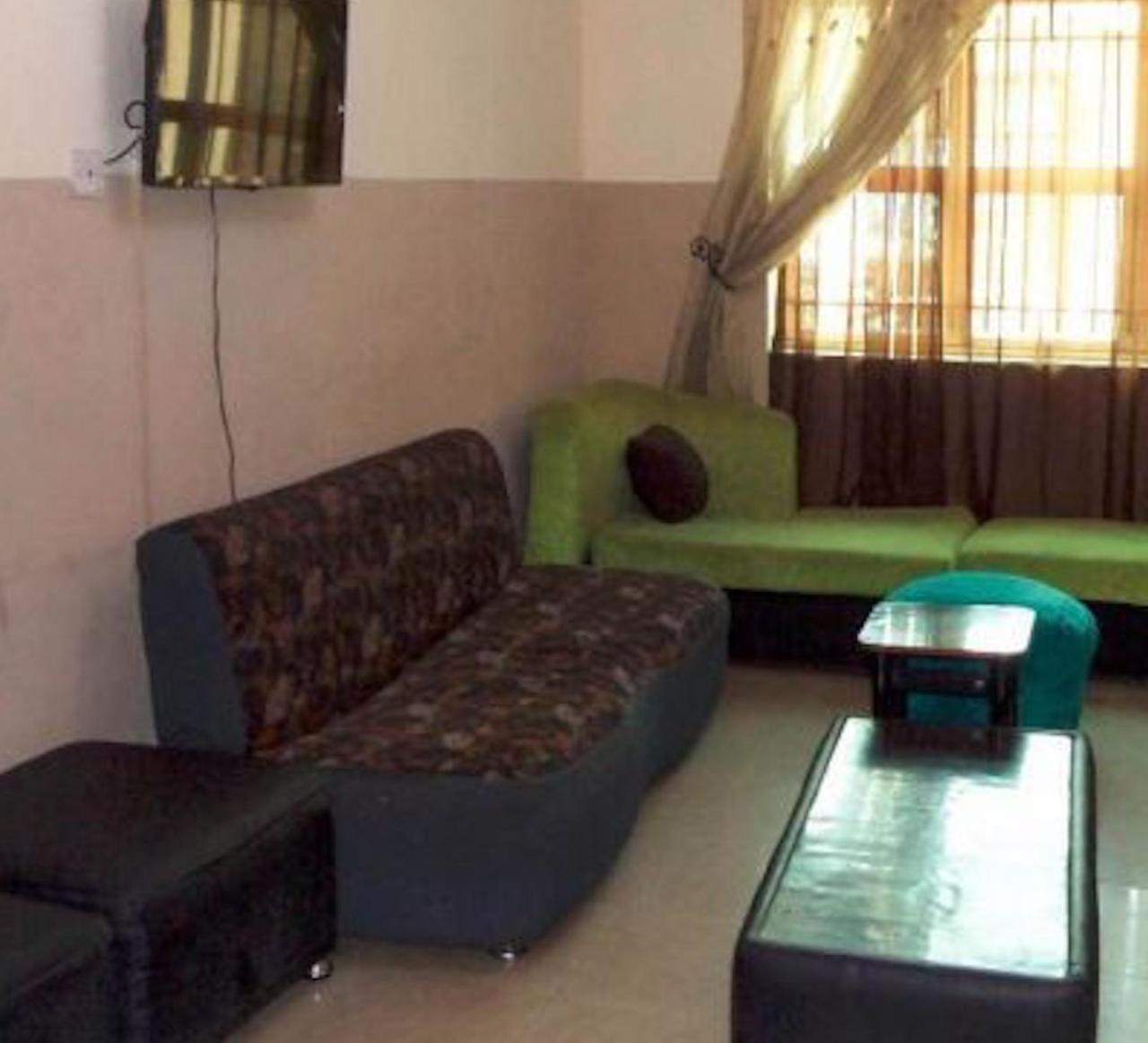 Wonder King Hotel Lagos Esterno foto
